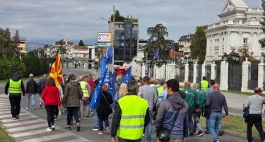 СУТКОЗ: Вработените во „Комунална хигиена“ и „Паркови и зеленило“ само со половина плата