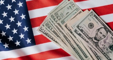 Американскиот долар е на пат кон најголем годишен пад во последните 22 години