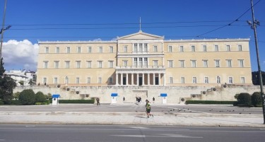 СОСЕДИТЕ СЕ ПОДГОТВЕНИ: Од 12 октомври влез во Грција според новите правила на ЕУ