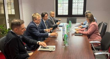 Претставници на компанијата „Англо Американ“ на средба со министерката Божиновска