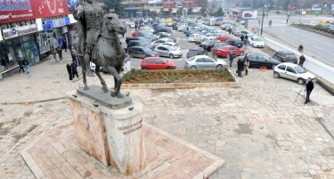 Уапсен напаѓач со нож на плоштадот „Скендербег“