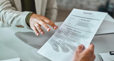 Пет работи што никогаш не треба да ги ставите во вашето CV