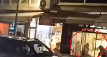 (ВИДЕО) Еве како разбојници ограбија златарница во Гостивар