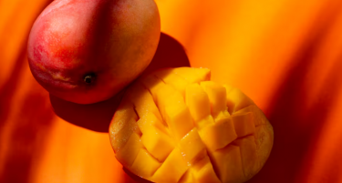 Еден залак 1.750 евра – ова овошје е новата опсесија на милионерите