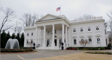 САД ги поништуваат визите на странските државјани поради коментарите за Кирк