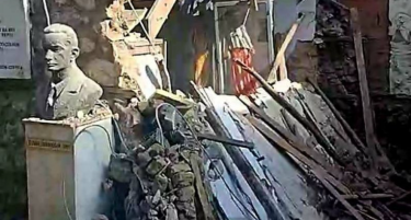 Министерство за култура: Оштетен е ѕид и покрив на куќата на Владо Малески во Струга