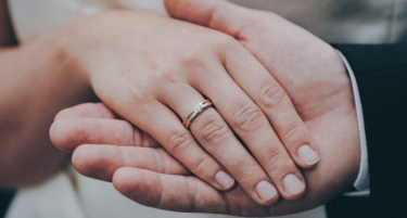 Матичар регистрирал брак меѓу лице од Албанија и лице од Унгарија, иако тие не се венчале