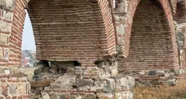 „НЕКОЈ ДОАЃА И НАМЕРНО ГО КРШИ АКВАДУКТОТ“: Фотографии од искршени сводови се споделуваат на социјалните мрежи