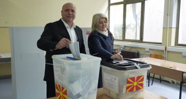 Максим води во Куманово, симпатизерите слават