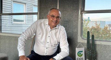 РАФАЕЛ БАРТ ОД ЦИОС - ВО ИНТЕРЕС НА МАКЕДОНИЈА Е ДА СЕ ПОСТИГНЕ РЕШЕНИЕ, ДОЛГОТ Е ЗАГАРАНТИРАН