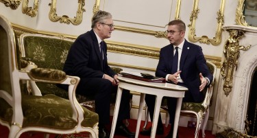 СДСМ: Мицкоски одбил интервју за „Тајмс“ во Лондон за да избегне прашања за емигрантски кампови