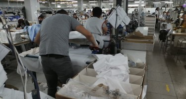 ПОЛЕКА, НО СИГУРНО СЕ ВРАЌААТ НА СТАРИТЕ „ПАТЕКИ“: АД МОДА ги намали загубите, остваруваат соработка со нови партнери