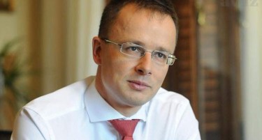 Сијарто: Трамп е единствената надеж за мир