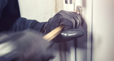 Дванаесетгодишник ограбил автобус со кој се возеле ученици кои биле на екскурзија во Битола