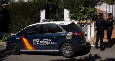 Десет лица се хоспитализирани од кои девет се во критична состојба по напад со нож во Велика Британија