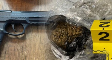 ВО БЕРБЕРНИЦА НА 21 ГОДИШНИК ОД ТЕТОВО: Полицијата најде марихуана и пиштол, тој не бил дома