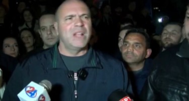 „ЌЕ РАБОТИМЕ ДВОЈНО ПОДОБРО“: Димитриевски се заблагодари на граѓаните, ВМРО-ДПМНЕ и коалицијата