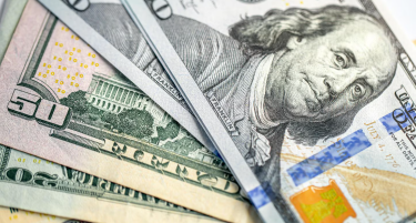 Што се случува со вредноста на доларот?