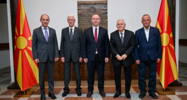 ГАШИ ЌЕ ЗEМА ИДЕИ ОД ЕКС ПРЕТСЕДАТЕЛИТЕ НА СОБРАНИЕТО: Се виде со Трајковски, Климовски, Петковски и Поповски