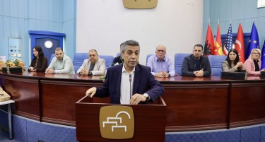 МЕЏИТИ СЕ ВРАТИ НА СТАРОТО СТОЛЧЕ: ОД Ганиу ја презема градоначалничката функција