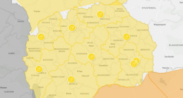 Можни се поплави: Обилните дождови продолжуваат