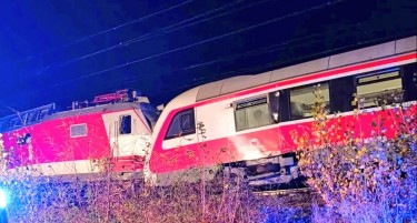 НАЈМАЛКУ 79 ЛИЦА ХОСПИТАЛИЗИРАНИ ВО ЖЕЛЕЗНИЧКА НЕСРЕЌА ВО СЛОВАЧКА: Фицо свика итна седница