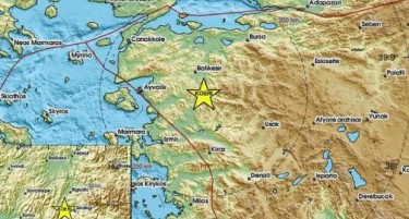 Се стресе Турција, епицентарот е северно од Измир