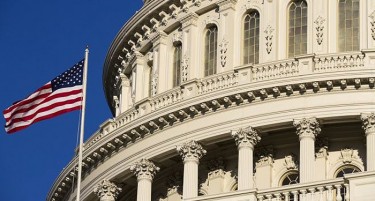 ЗАВРШИ САГАТА ВО СЕНАТОТ НА САД: Одобрен законот за финансирање