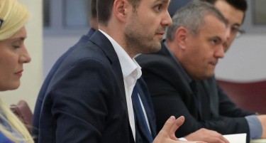 Муцунски: Ангел Димитров сака да го политизира процесот со историската комисија