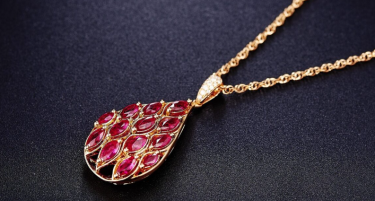 НАКИТ КАКО УКРАС ИЛИ ПЛОЧКИ ЗА ШТЕДЕЊЕ: Зошто не е сеедно во кој облик купувате злато?