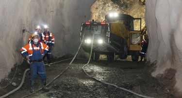 Рудникот „Саса“ го намалува бројот на вработени?