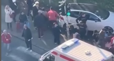 ХАОС ВО БЕЛГРАД: Автомобил удрил во група луѓе - повредените префрлени во болница