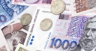 ГОТОВО, УШТЕ МЕСЕЦ И ПОЛОВИНА И СИТЕ МОРА ДА ИМААТ САМО ЕВРА: Хрватите носталгични, како спомен зачувуваат куни