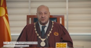 (ВИДЕО) „ЛОЈАЛНОСТА КОН УСТАВОТ Е ДОЛЖНОСТ НА СИТЕ“: Костадиновски го честиташе Денот на Уставот