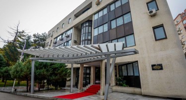 ТРОЈЦА ПОВРЕДЕНИ ВО СООБРАЌАЈКА: Се судрија „форд“ и мотоцикл „бмв“