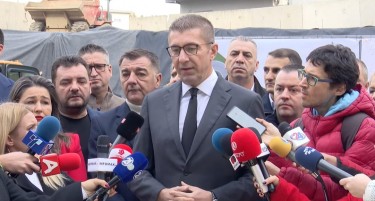„ПРАВЕВМЕ, ПРАВИМЕ И ЌЕ ПРАВИМЕ СЕ ЗА ДА СЕ УБЛАЖИ БОЛКАТА“: Мицкоски не одговори конкретно дали ќе се даде еднократна парична помош на семејствата на настраданите од Кочани
