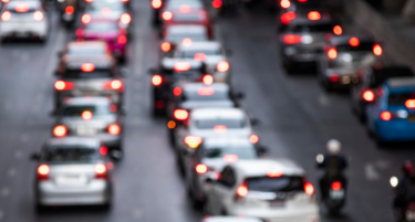 Eвропска држава почнува да ги казнува оние што сами се возат - еве како ќе функционира системот