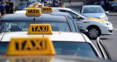 ТАКСИСТ ВО СКОПЈЕ ДОПИРАЛ И БАКНУВАЛ ПАТНИЧКА: 18 годишна Србинка го пријавила во полиција