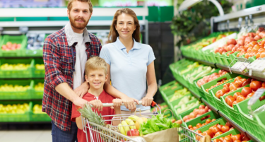 НАЈМНОГУ ПАРИ СЕ ТРОШАТ ЗА ХРАНА И СМЕТКИ: Колку изнесува минималната кошничка за ноември?