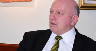 ПРЕТСЕДАТЕЛОТ НА СТОПАНСКА КОМОРА БРАНКО АЗЕСКИ НА СРЕДБА СО ГРАДОНАЧАЛНИКОТ НА ОПШТИНА КАРПОШ СОТИР ЛУКРОВСКИ