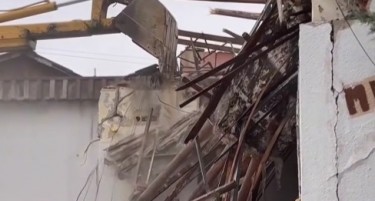 (ВИДЕО) И Град Скопје почна да урива дивоградби: „Повеќе нема компромис“, вели Ѓорѓиевски