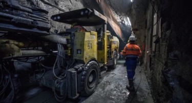 БРОЈОТ НА РАБОТНИЦИ ВО ИНДУСТРИЈАТА СЕ НАМАЛУВА - најголем пад има во рударството и преработувачката