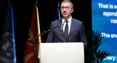 „НАПРАВЕТЕ СПИСОК, КАЖЕТЕ КОЛКАВИ СЕ ФИСКАЛНИТЕ ИМПЛИКАЦИИ, ТИЕ ПАРИ ЌЕ БИДАТ ДОПОЛНЕТИ“: Мицкоски со порака до обвинителите