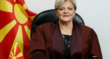 Уставната судијка Јадранка Дабовиќ-Анастасовска поднесе неотповиклива оставка