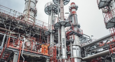 Затворена рафинеријата: Што ќе се случи по прекинот на работата во фабриката во Панчево? Ова се последиците