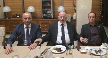 КОМОРИТЕ НА ЗАЕДНИЧКА МАСА – ВО ИНТЕРЕС НА КОМПАНИИТЕ И ДРЖАВАТА