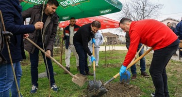 Засадени 150 садници во новиот спортски центар „Идризово“ – донација од Пивара Скопје