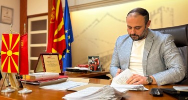 ДОЦНА НАВЕЧЕР СЕ ПОТПИШУВАА РЕШЕНИЈА: Субвенции за набавка на клима уреди во Скопје