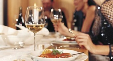 ПРЕДНОВОГОДИШНО РИПНАЛЕ ЦЕНИТЕ НА УГОСТИТЕЛСКИТЕ УСЛУГИ: Еве што покажува статистиката