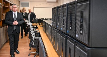 Халкбанк со донација на компјутерска опрема ја зајакнува дигиталната настава во ДУЦОР „Партенија Зографски“